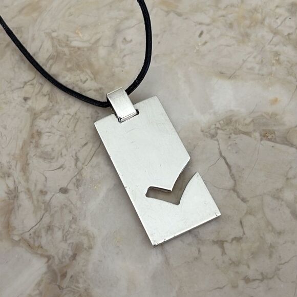 Gucci 925 Sterling Silver Aries Dog Tag Leather Cord Unisex Necklace - Picture 3 of 6